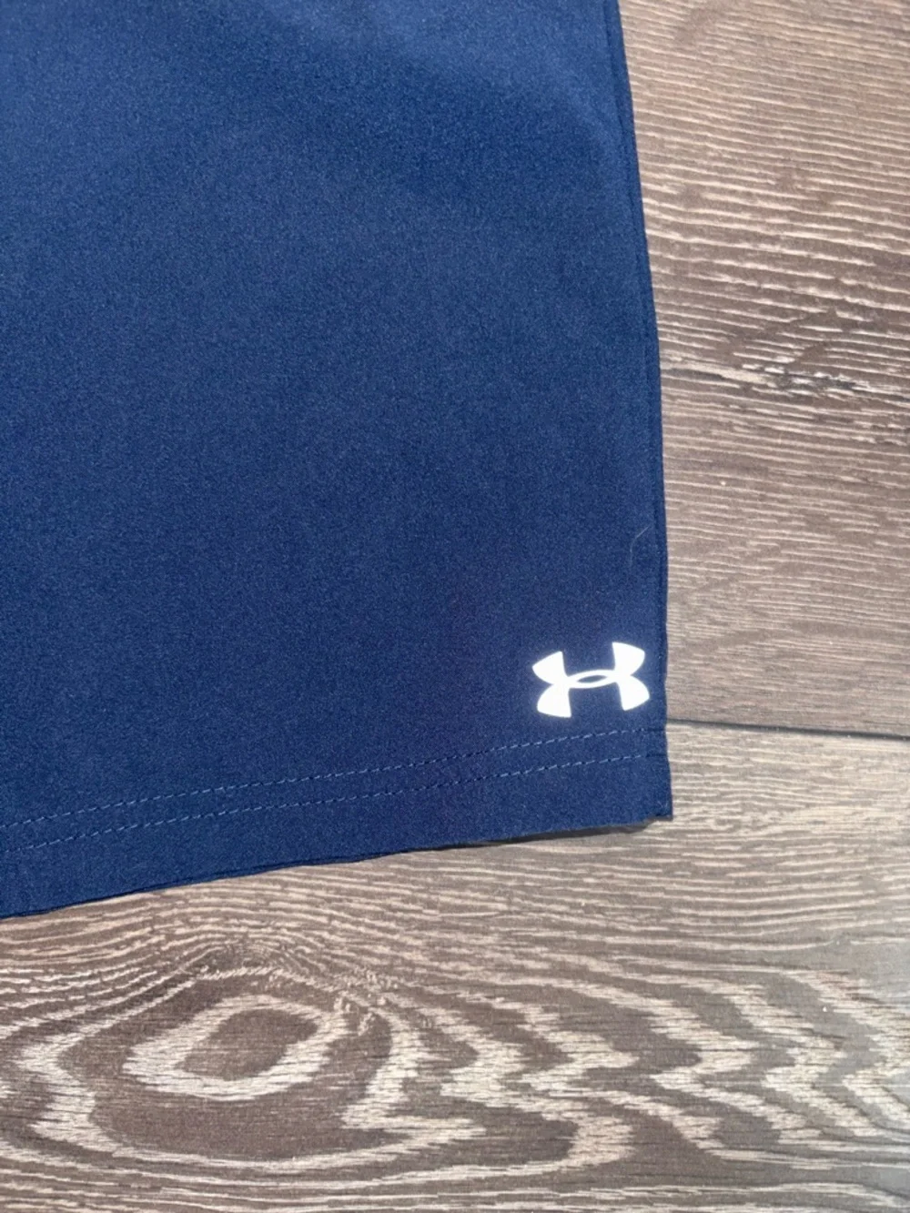 Under Armour Boys Sz 14 Navy Performance Shorts - Picture 2 of 4
